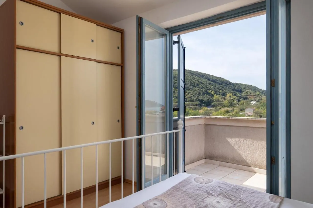Apartment In Supetarska Draga With Sea View, Balcony, Air Conditioning, Wifi 3321-3